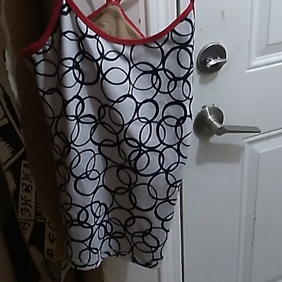 Lululemon tank top - Picture 1 of 3